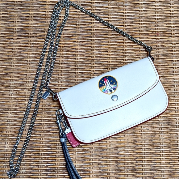 NWOT COACH 1941 CHALK/MULTI NASA SPACE SHUTTLE CLUTCH WRISTLET CROSSBODY 14049 - Picture 2 of 7